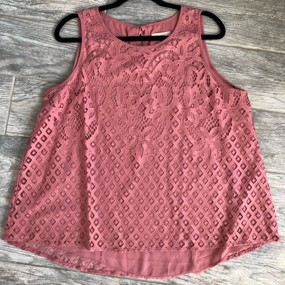 Like new Loft pink lace tank top